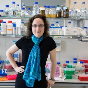 Onderzoeker Annemieke Aartsma-Rus doet met steun van het Spierfonds wetenschappelijk onderzoek naar spierziekten.