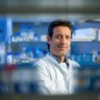 Onderzoeker Manuel Gonçalves doet met steun van het Spierfonds wetenschappelijk onderzoek naar spierziekten.