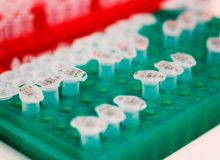 Nieuwe therapieën voorspellen voor kinderen met JDM