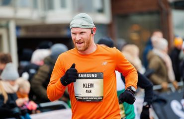 Egmond Halve Marathon hardloper NB Spierfonds